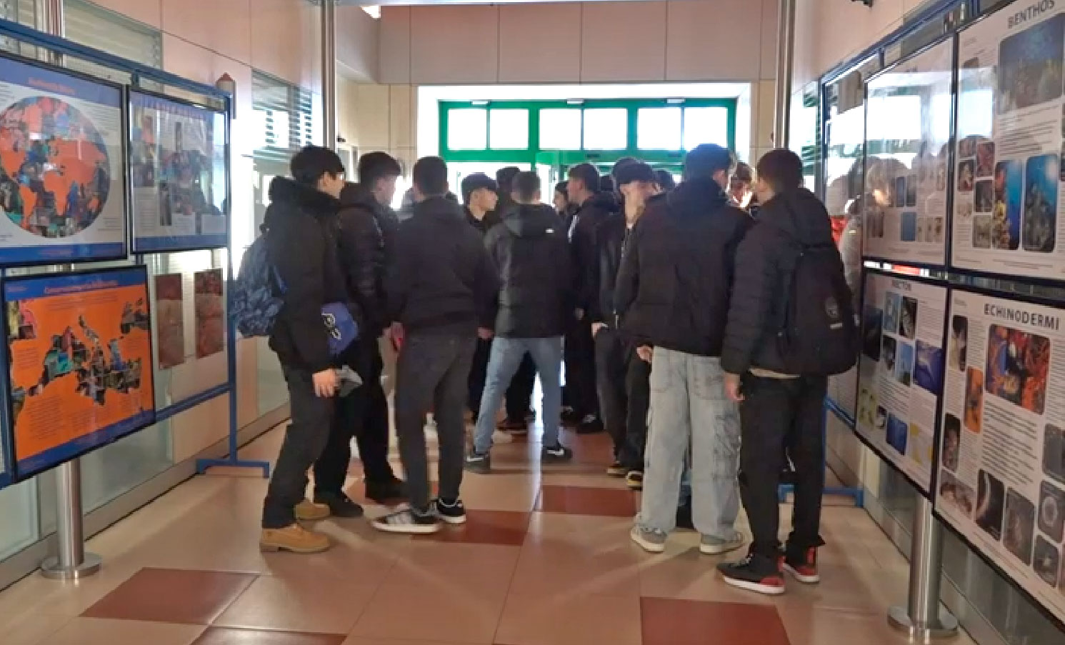 Studenti del Pacinotti alla Galleria del Mare