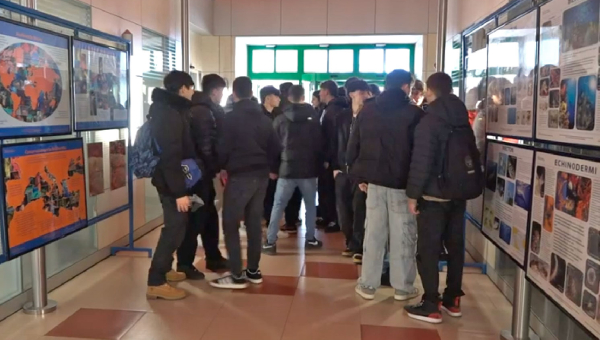 Studenti del Pacinotti alla Galleria del Mare