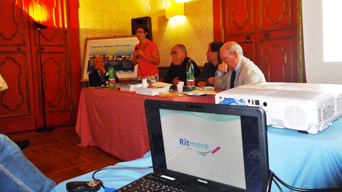 La dr,ssa Caroppo parla del progetto Ritmare di ricerca nazionale sul mare.